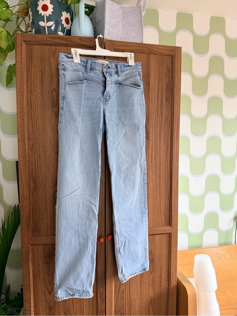 Abercrombie & Fitch 90s Mid-Rise Straight Leg Jeans